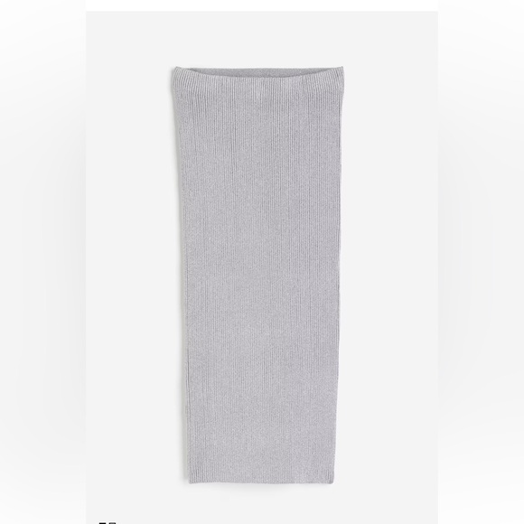 H&M Dresses & Skirts - New with tag H&M Light silver Gray Rib Knit Skirt size XS